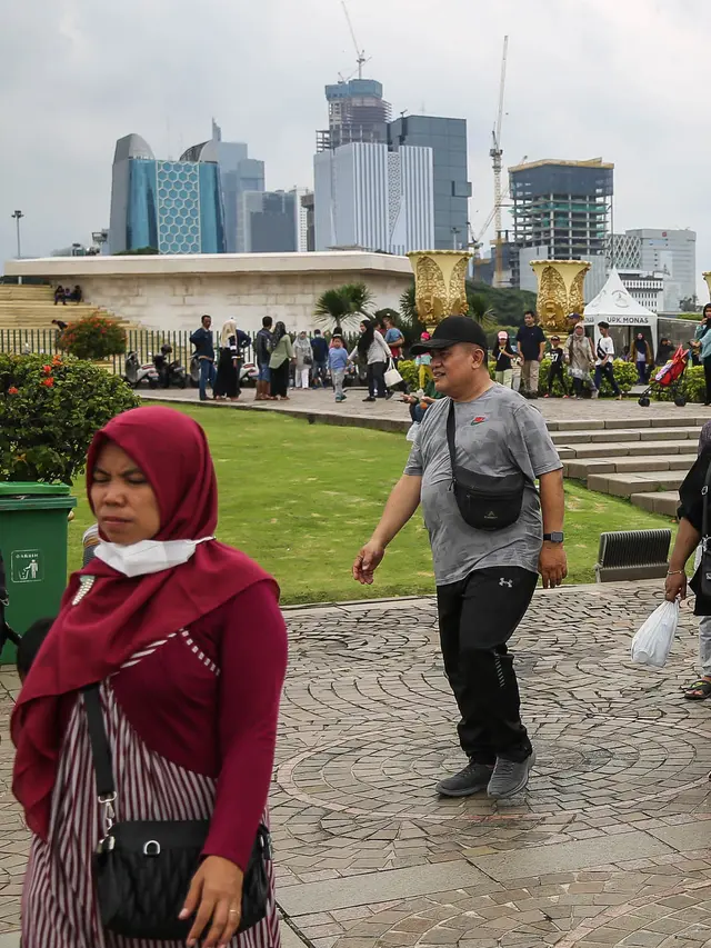 Perayaan Malam Tahun Baru 2025 di Monas, Jakarta: Konser Musik, Air Mancur Menari, dan Penyesuaian Layanan Transportasi