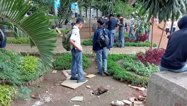 Fenomena Berburu Koin Jagat yang Viral, Menghadirkan Hadiah hingga Rp100 Juta dan Kerusakan Fasilitas Umum