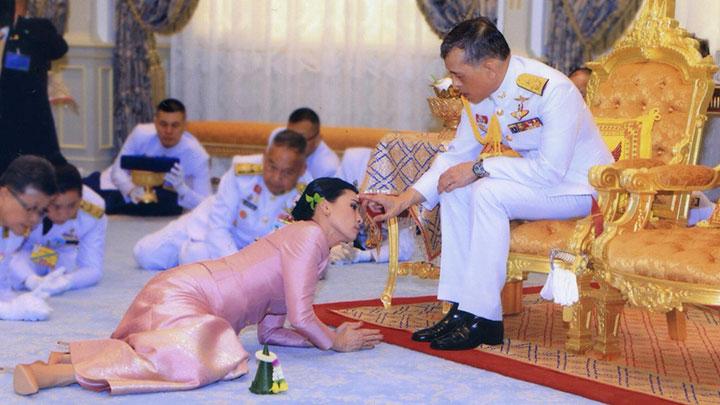 Inilah Sosok Raja Thailand & Kekayaannya